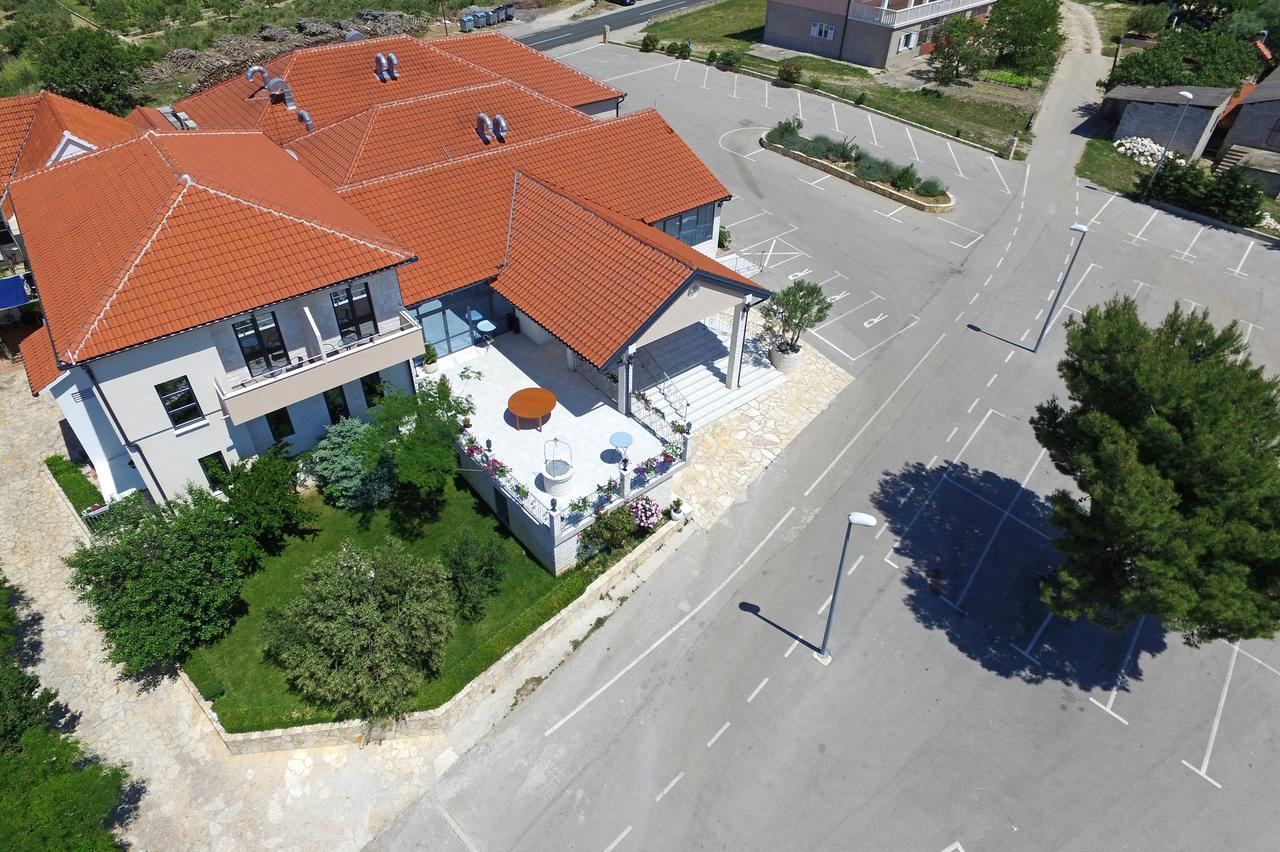 B&B Ave Maria Vrpolje Exteriér fotografie
