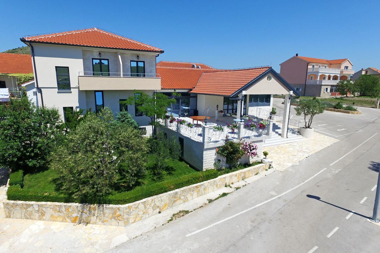 B&B Ave Maria Vrpolje Exteriér fotografie